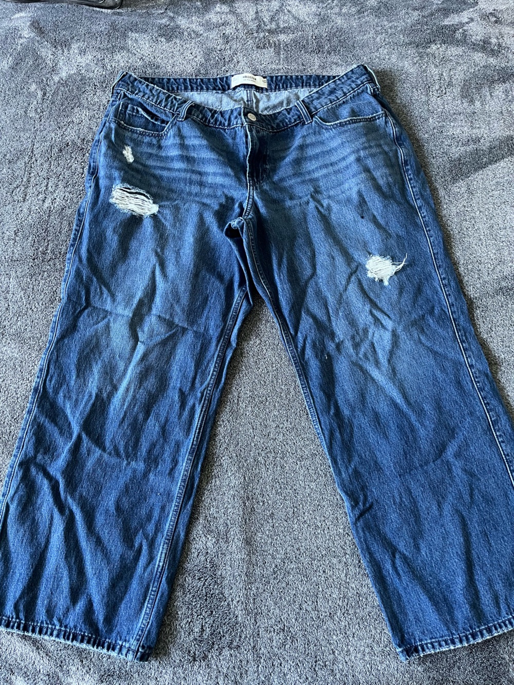 Hollister Distressed Straight-Leg Jeans in Blue